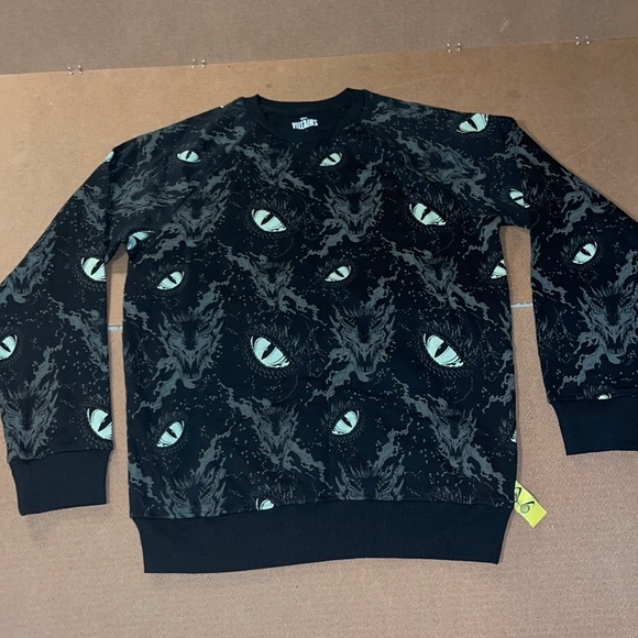 Disney Villains   Heidi Klum eyes blacks sweatshirt - Picture 1 of 8